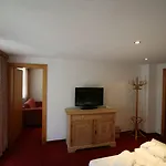 Aparthotel Saladina Hotel 3*