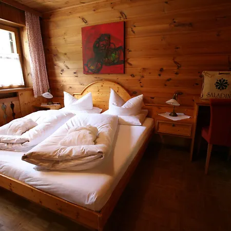 Bio-hotel Saladina Hotell 3*