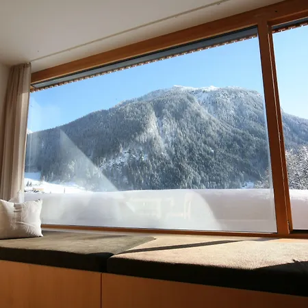 Apartment Saladina 3*