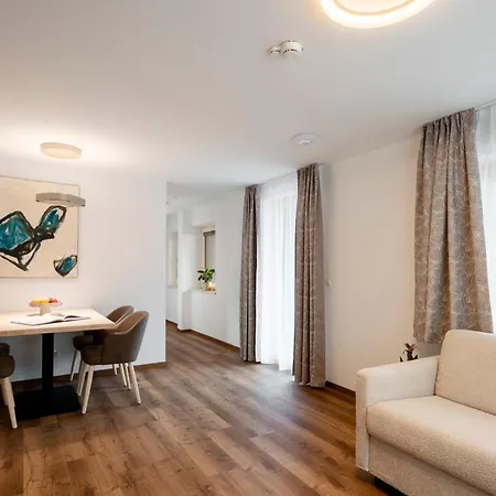 Saladina 4*